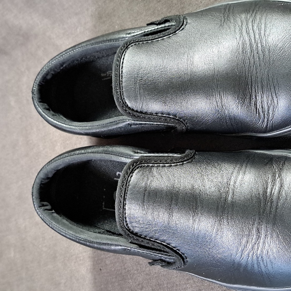 Vans Slip On Mono Black Smooth Leather Classic Sneakers VG- US 5.5 - Picture 6 of 16